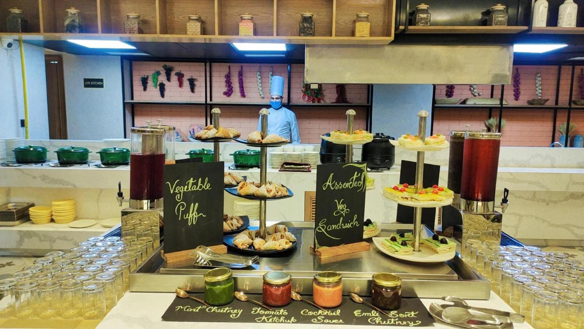 Arista By Ambition Hotel Guwahati Ngoại thất bức ảnh