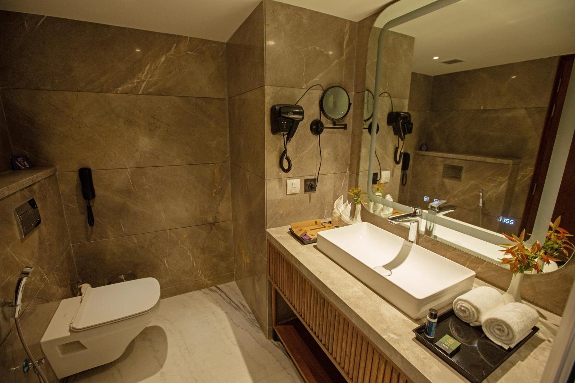 Arista By Ambition Hotel Guwahati Ngoại thất bức ảnh